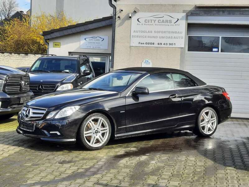 Schwarz Gebraucht 2011 Mercedes E250 Avantgarde Cabrio | 15.700 € (Fairer Preis) - Bild 1/4