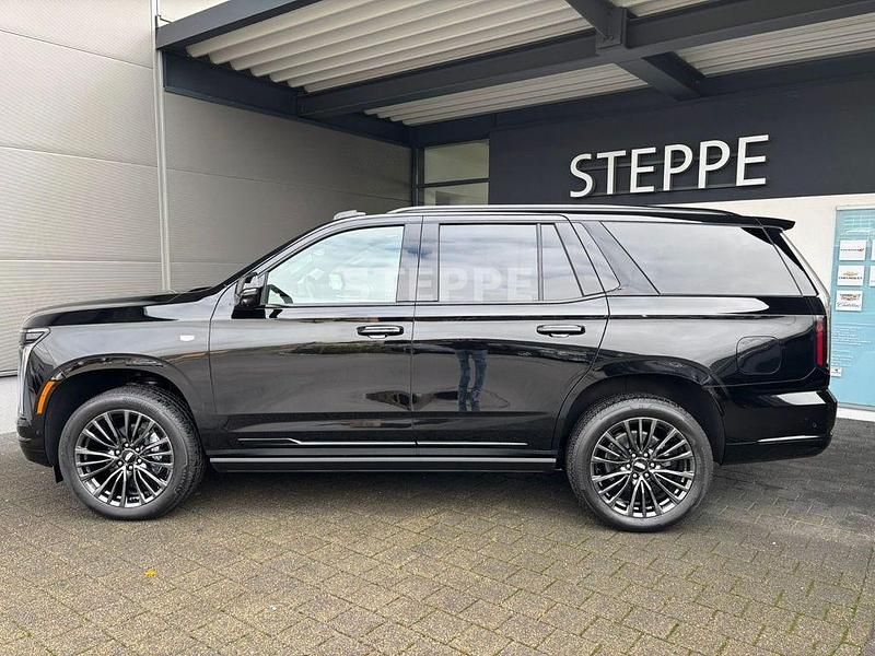 Neu Cadillac Escalade 426 PS (313 kW) 2025 Schwarz SUV