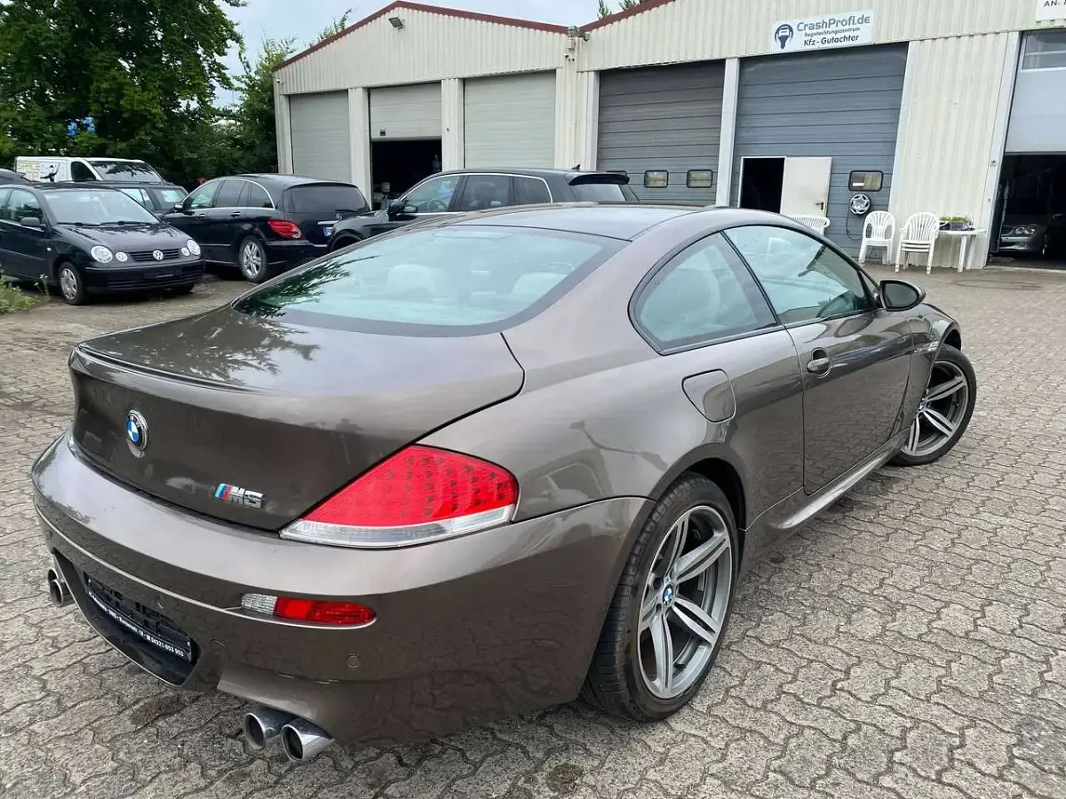 Gebraucht BMW M6 507 PS (372 kW) 2005 Spance bronce Coupé