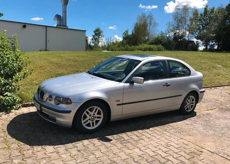 Silber Gebraucht 2002 BMW 316 Compact Kleinwagen | 1.700 € (Guter Preis) - Bild 1/4