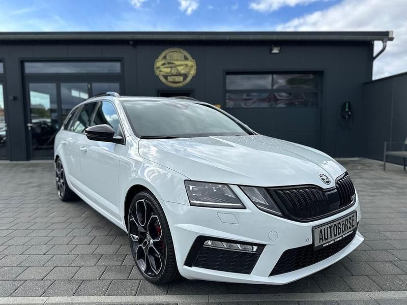 Weiß Gebraucht 2019 Skoda Octavia RS Kombi | 17.999 € (Fairer Preis) - Bild 1/4