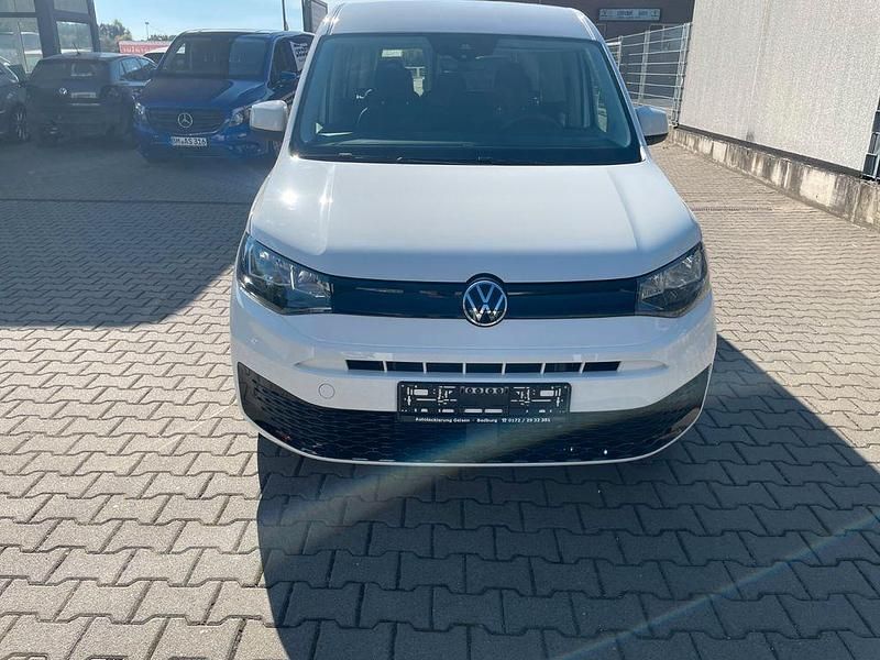 Gebraucht VW Caddy 102 PS (75 kW) 2023 Weiß Van / Kleinbus