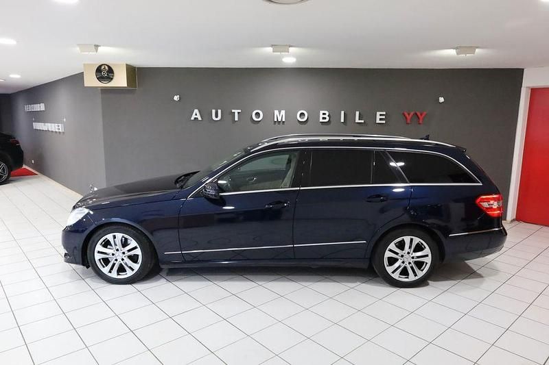 Gebraucht Mercedes E250 Avantgarde 204 PS (150 kW) 2012 Blau Limousine
