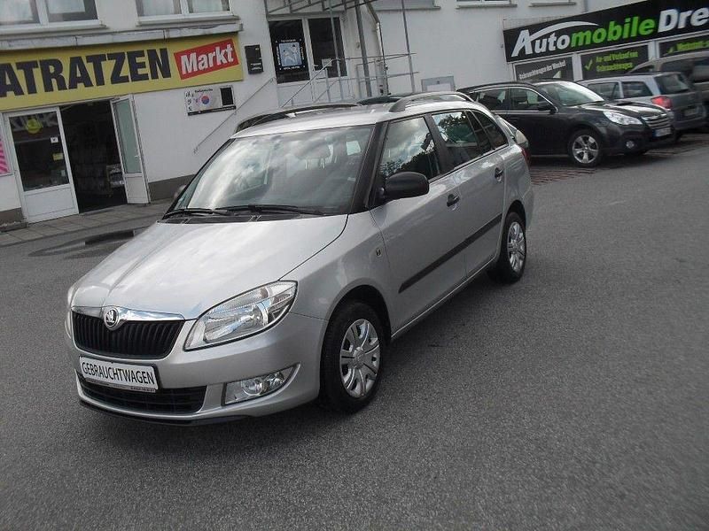 Silber Gebraucht 2014 Skoda Fabia Cool Edition Kleinwagen | 4.980 € (Fairer Preis) - Bild 1/4