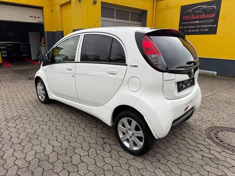 Gebraucht Peugeot iON Active 35 kW (48 PS) 2016 Kleinwagen