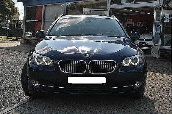 Gebraucht BMW 520 Sport Line 184 PS (135 kW) 2013 Blau Kombi