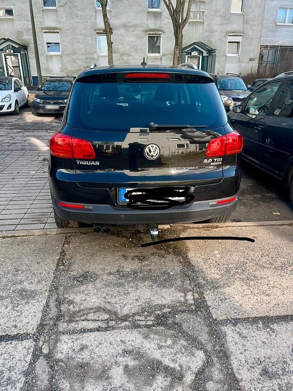 Gebraucht VW Tiguan 140 PS (102 kW) 2015 Schwarz SUV