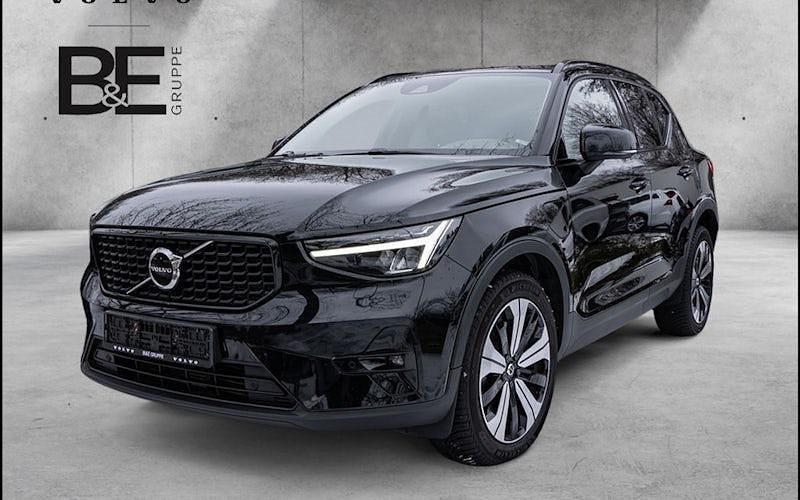 Gebraucht Volvo XC40 Plus 261 PS (191 kW) 2022 Schwarz / onyx schwarz (metallic) SUV