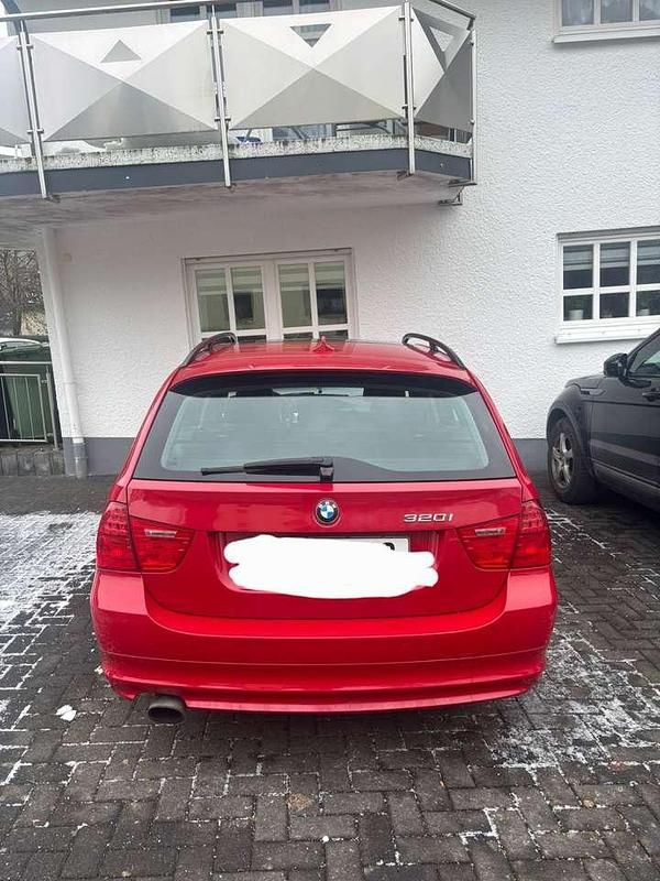 Gebraucht BMW 320 170 PS (125 kW) 2010 Kombi