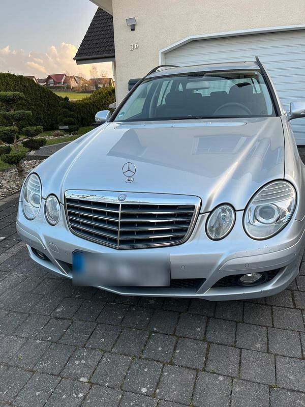 Gebraucht Mercedes 220 170 PS (125 kW) 2008 Silber Kombi