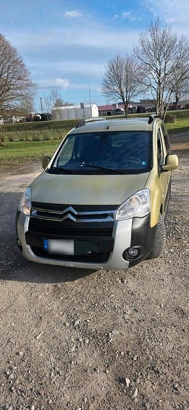 Gebraucht Citroën Berlingo XTR 109 PS (80 kW) 2009 Gold Van / Kleinbus