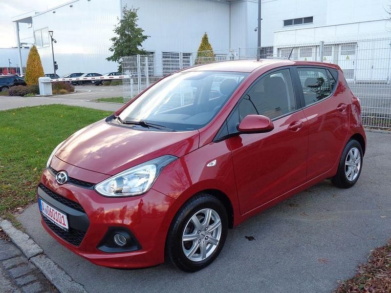 Rot Gebraucht 2015 Hyundai i10 Style Kleinwagen | 5.999 € (Etwas zu teuer) - Bild 1/4