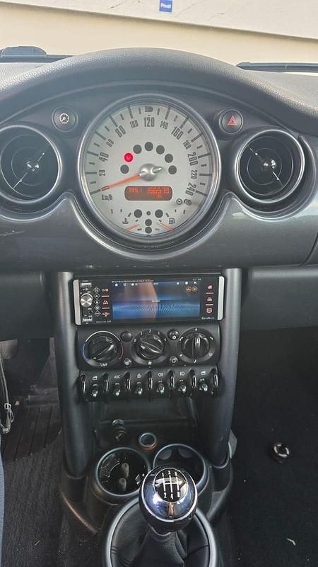 Gebraucht Mini Cooper 90 PS (66 kW) 2005 Schwarz Kleinwagen