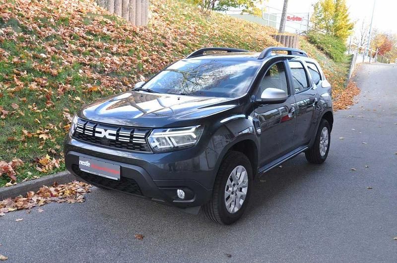 Gebraucht Dacia Duster Expression 114 PS (83 kW) 2023 Grau SUV