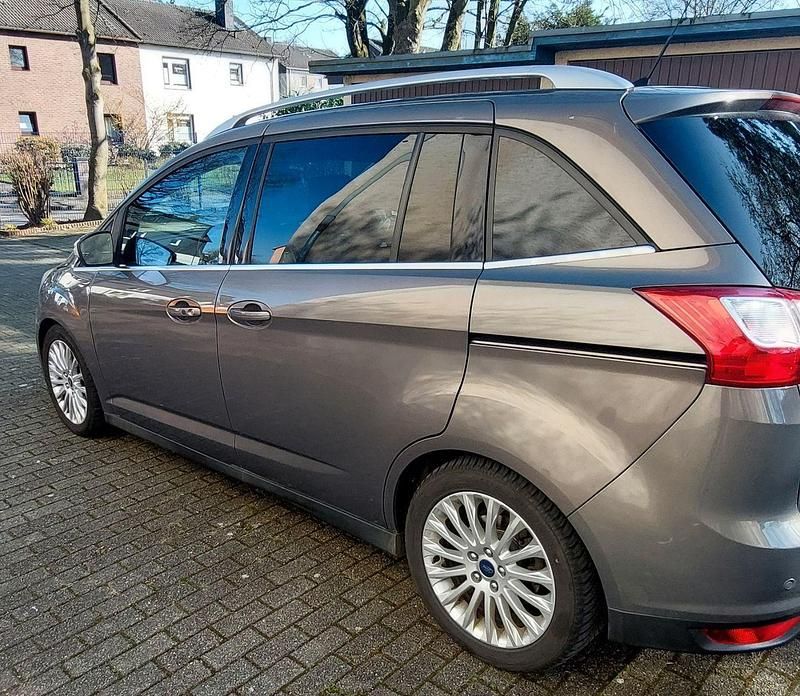 Gebraucht Ford Grand C-Max 163 PS (119 kW) 2014 Braun Van / Kleinbus