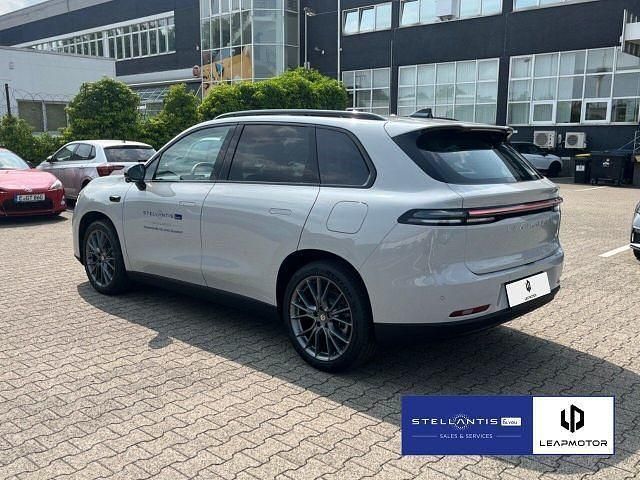 Gebraucht Leapmotor C10 160 kW (218 PS) 2025 Grau SUV