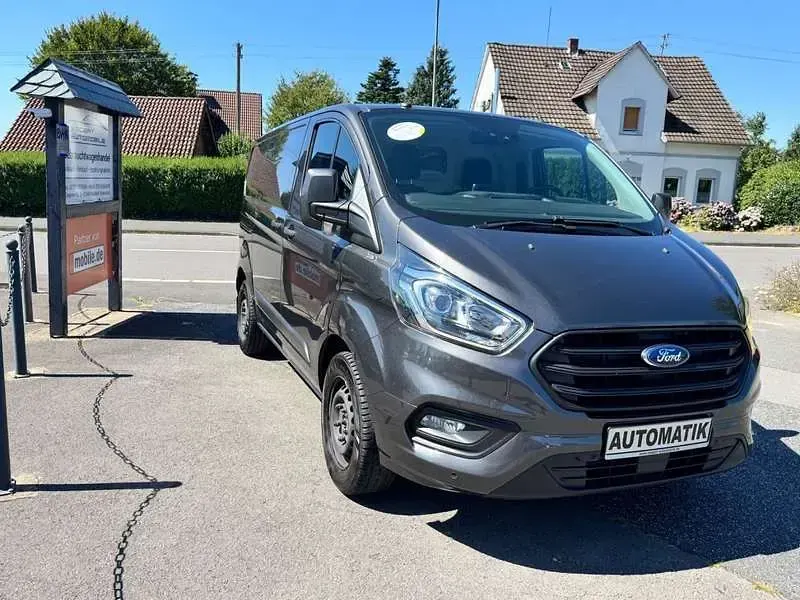 Gebraucht Ford 300 170 PS (125 kW) 2018 Grau Van / Kleinbus