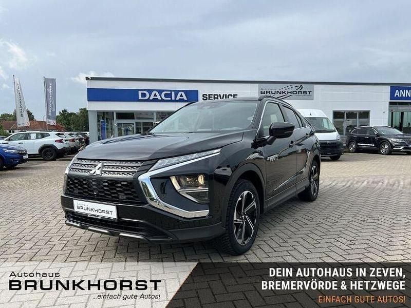 Schwarz Gebraucht 2021 Mitsubishi Outlander P-HEV SUV | 17.990 € (Superpreis) - Bild 1/3