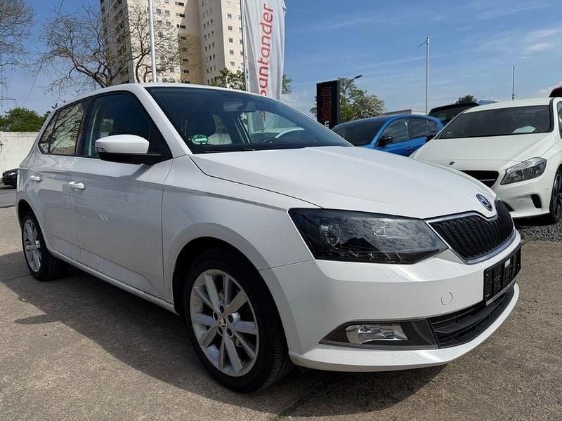 Gebraucht Skoda Fabia Ambition 75 PS (55 kW) 2018 Weiß Limousine