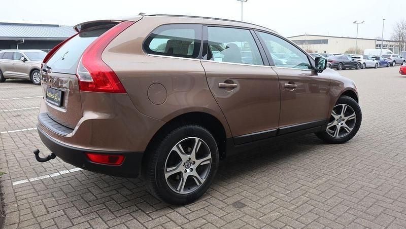 Gebraucht Volvo XC60 Summum 163 PS (119 kW) 2012 Braun SUV
