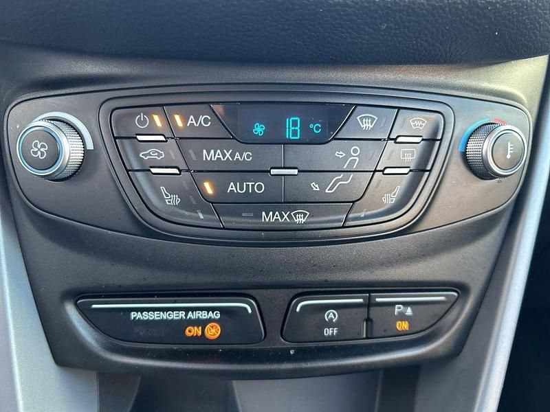 Gebraucht Ford B-MAX SYNC Edition 101 PS (74 kW) 2016 Orange Van / Kleinbus