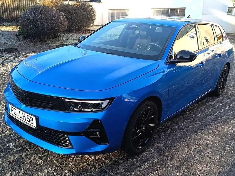 Gebraucht Opel Astra 131 PS (96 kW) 2024 Vertigoblau Kombi
