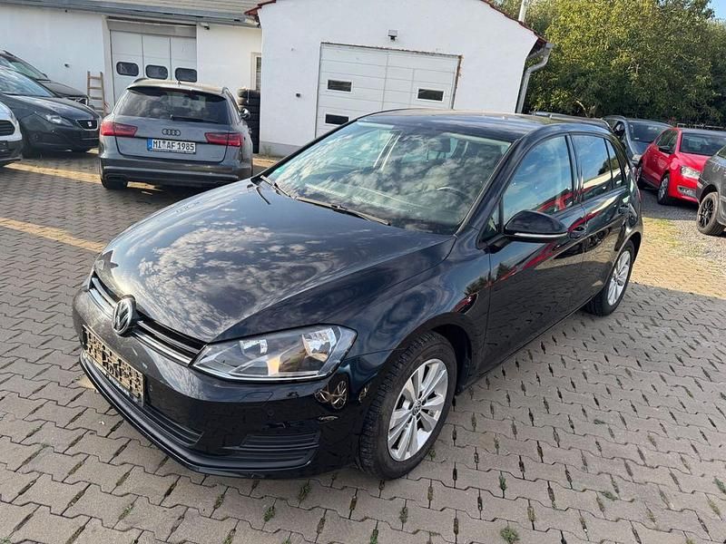Other Gebraucht 2015 VW Golf VII Trendline Limousine | 6.900 € (Guter Preis) - Bild 1/4