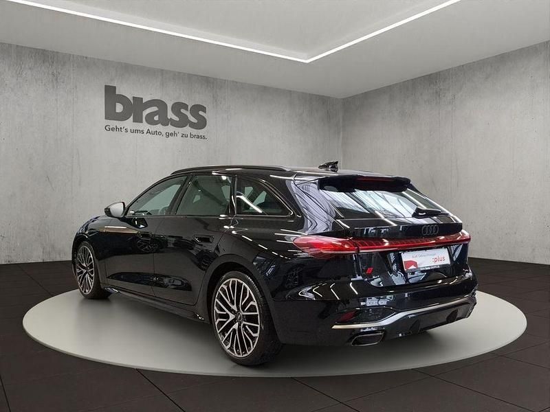 Gebraucht Audi A5 Ambiente 204 PS (150 kW) 2024 Mythosschwarz metallic Kombi