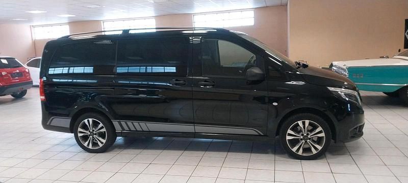 Gebraucht Mercedes Vito 237 PS (174 kW) 2021 Schwarz Van
