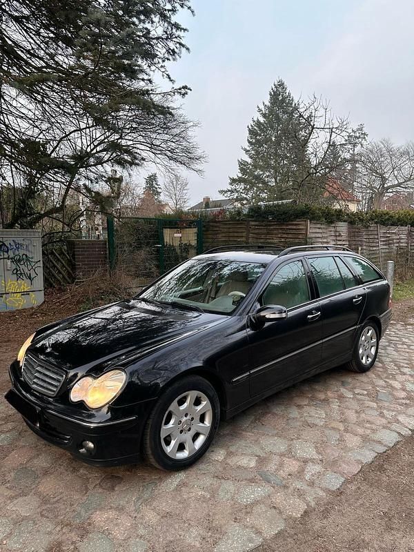 Schwarz Gebraucht 2006 Mercedes C220 Avantgarde Kombi | 1.700 € (Superpreis) - Bild 1/4