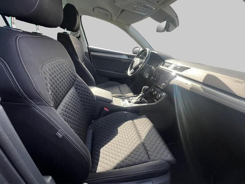 Gebraucht Skoda Superb Style 150 PS (110 kW) 2019 Grau Kombi