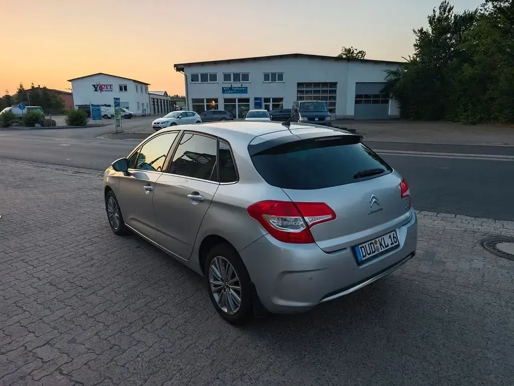 Gebraucht Citroën C4 111 PS (81 kW) 2010 Grau Limousine