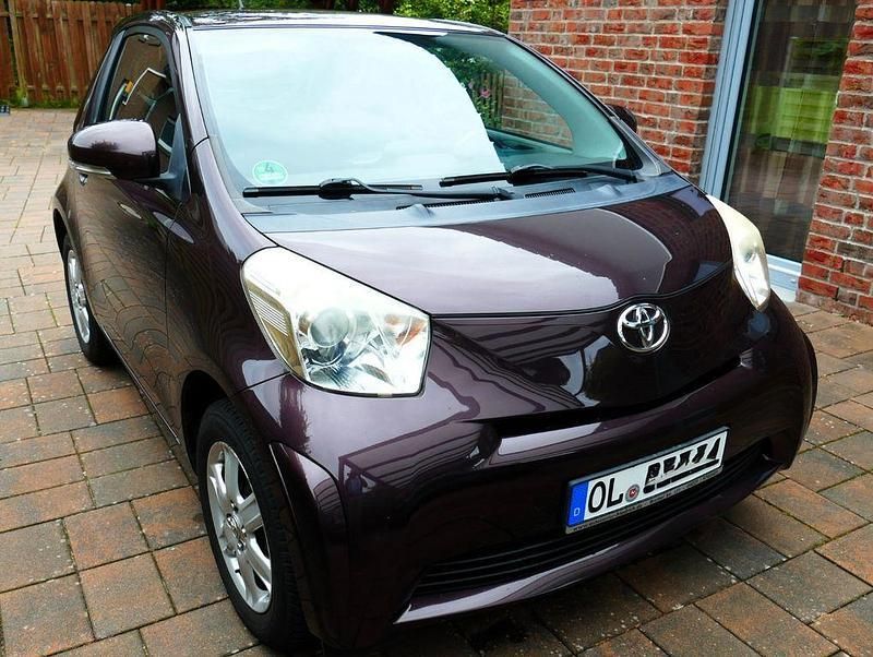 Violet Gebraucht 2009 Toyota iQ Kleinwagen | 2.100 € (Superpreis) - Bild 1/4
