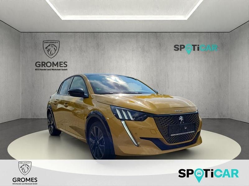 Gelb faro (metallic) Gebraucht 2022 Peugeot e-208 GT Kleinwagen | 25.990 € - Bild 1/4