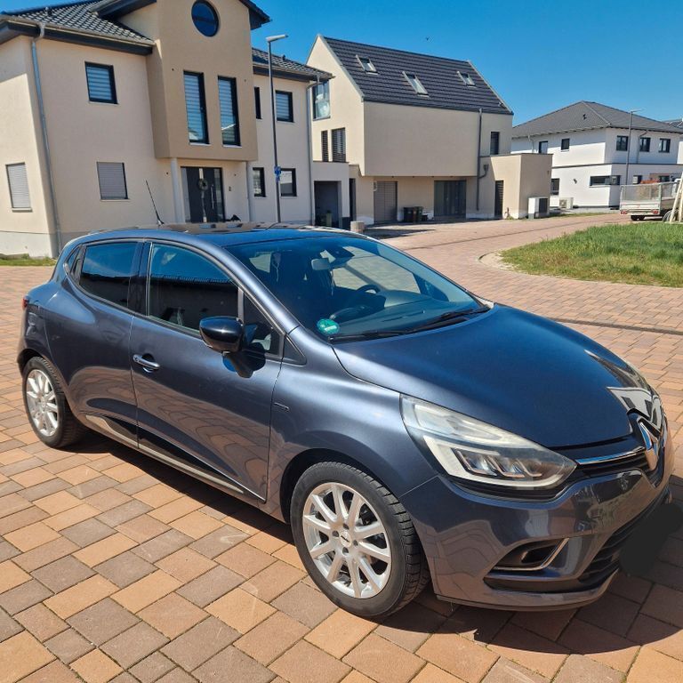 Grau Gebraucht 2016 Renault Clio IV LIMITED Kleinwagen | 6.500 € (Superpreis) - Bild 1/4