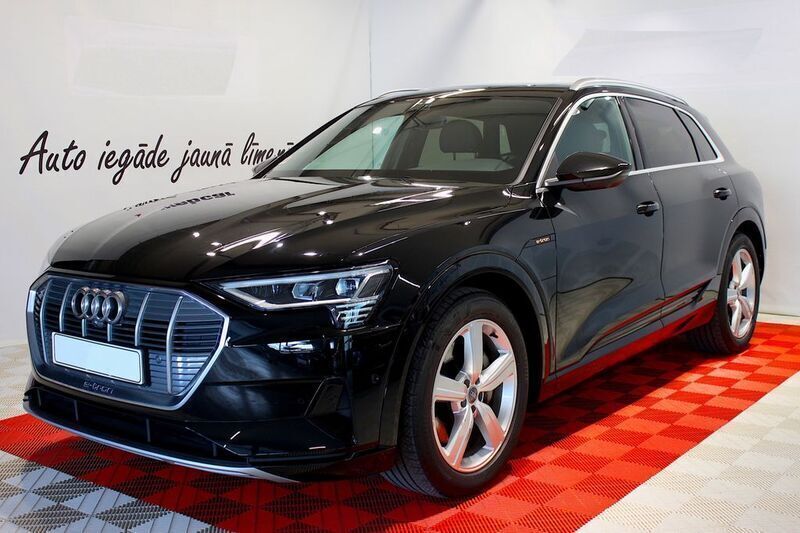 Schwarz Gebraucht 2020 Audi e-tron Advanced Plus SUV | 35.000 € - Bild 1/4
