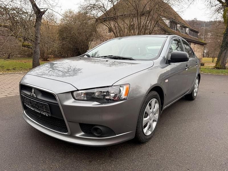 Gebraucht Mitsubishi Lancer Plus 117 PS (86 kW) 2016 Grau Limousine