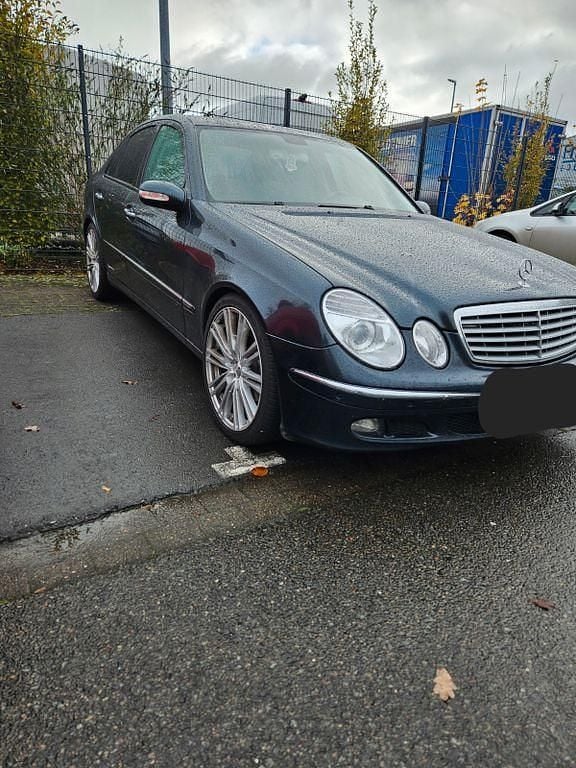 Schwarz Gebraucht 2005 Mercedes E280 Elegance Limousine | 6.000 € (Fairer Preis) - Bild 1/4