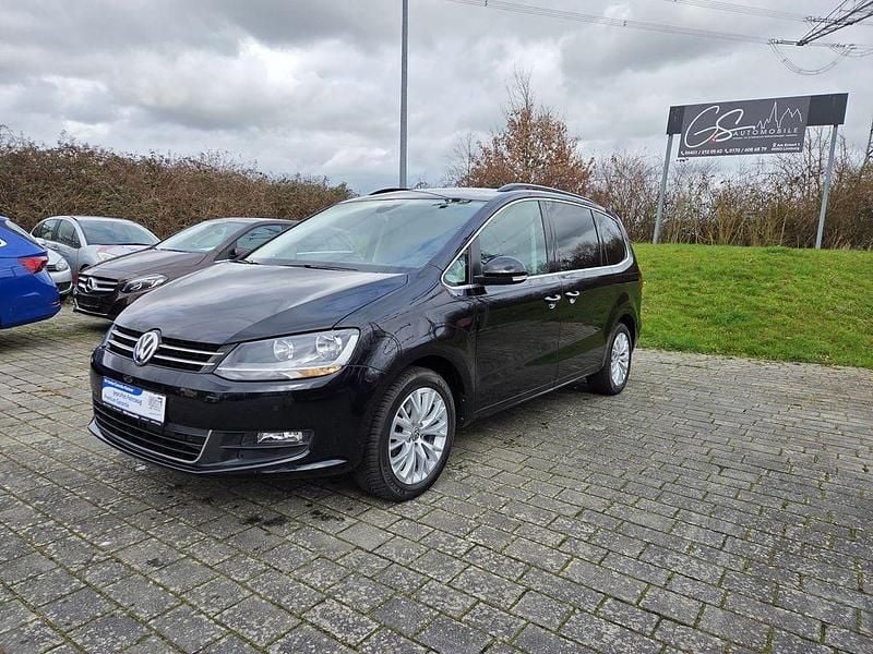 Gebraucht VW Sharan Comfortline 150 PS (110 kW) 2022 Schwarz Van / Kleinbus