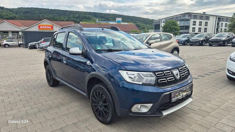 Blau Gebraucht 2018 Dacia Sandero Prestige Kleinwagen | 5.990 € (Guter Preis) - Bild 1/4