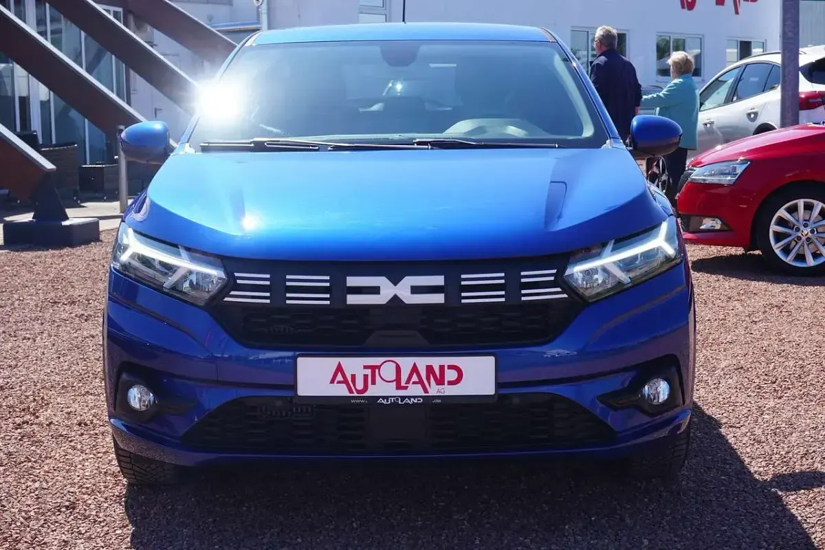 Gebraucht Dacia Sandero Expression 91 PS (66 kW) 2023 Blau Limousine