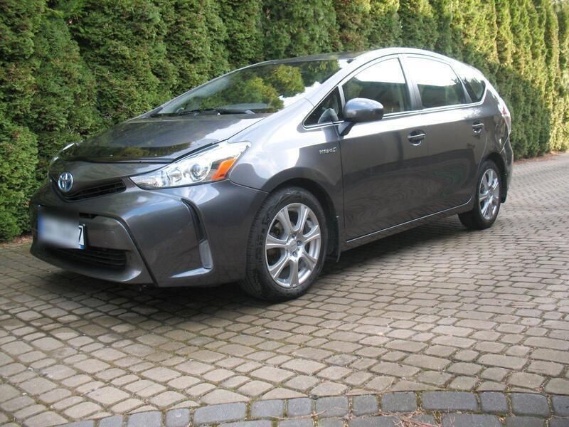 Grau Gebraucht 2017 Toyota Prius Kleinwagen | 16.900 € - Bild 1/4