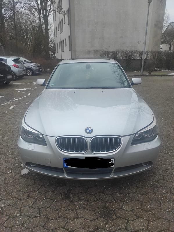 Gebraucht BMW 560L 155 PS (114 kW) 2007 Grau Limousine