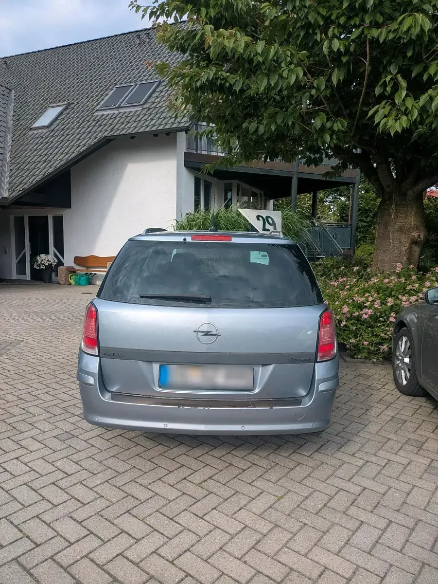 Gebraucht Opel Astra 105 PS (77 kW) 2005 Kombi