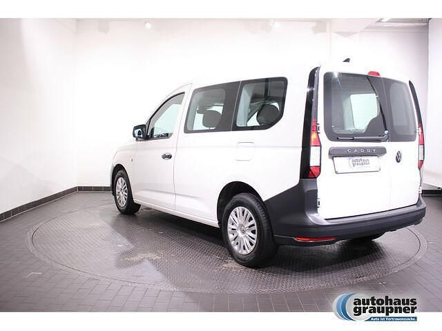 Gebraucht VW Caddy Basis 102 PS (75 kW) 2022 Weiss / candy weiss Van / Kleinbus