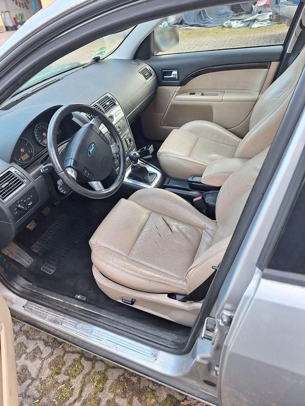 Gebraucht Ford Mondeo Titanium 131 PS (96 kW) 2007 Silber Kombi