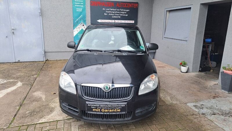 Schwarz Gebraucht 2010 Skoda Fabia Cool Edition Limousine | 2.999 € (Fairer Preis) - Bild 1/4