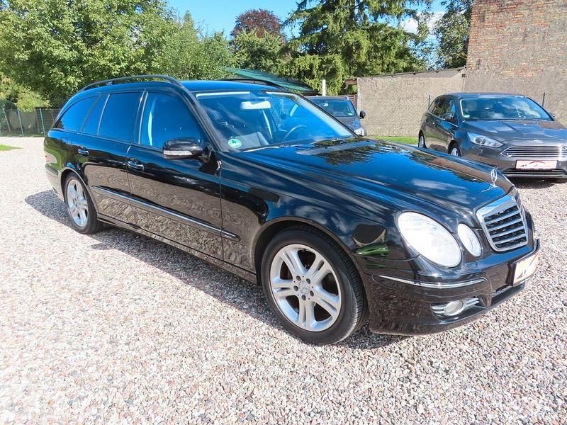 Gebraucht Mercedes E220 170 PS (125 kW) 2008 Schwarz Kombi