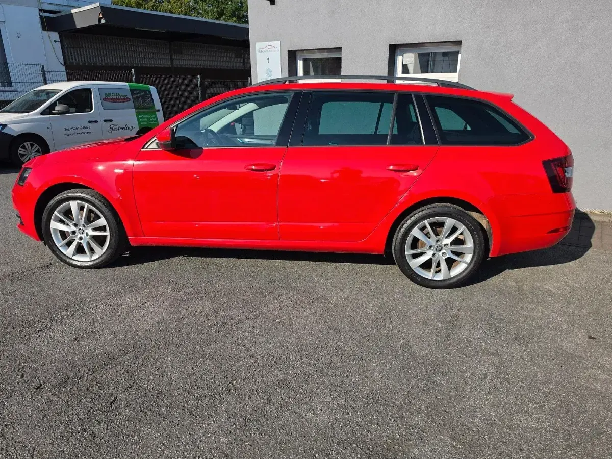 Gebraucht Skoda Octavia Clever 150 PS (110 kW) 2018 Rot Kombi
