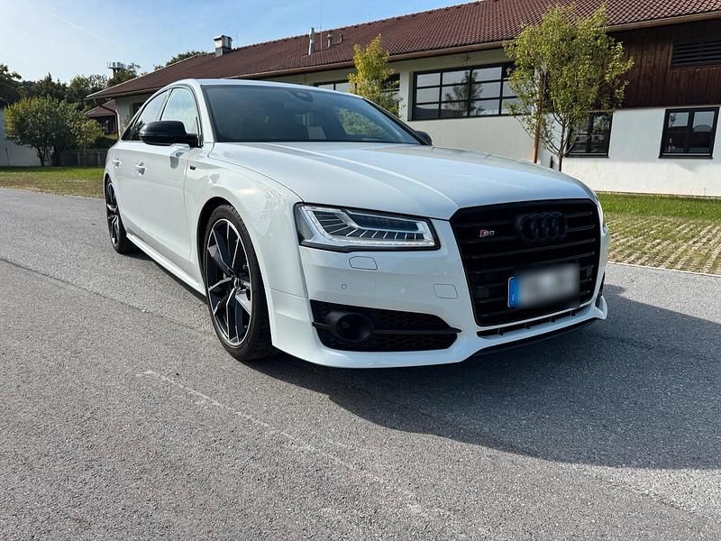 Weiß Gebraucht 2017 Audi S8 plus Limousine | 47.800 € (Superpreis) - Bild 1/4